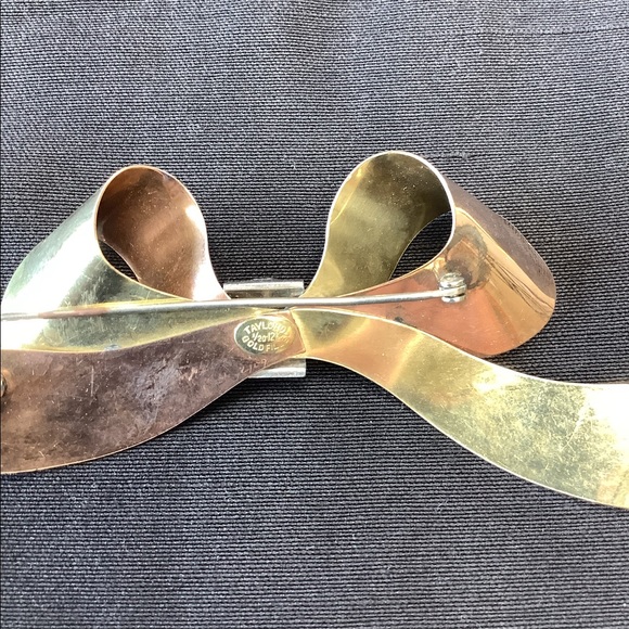 Ribbon brooch - Picture 2 of 2